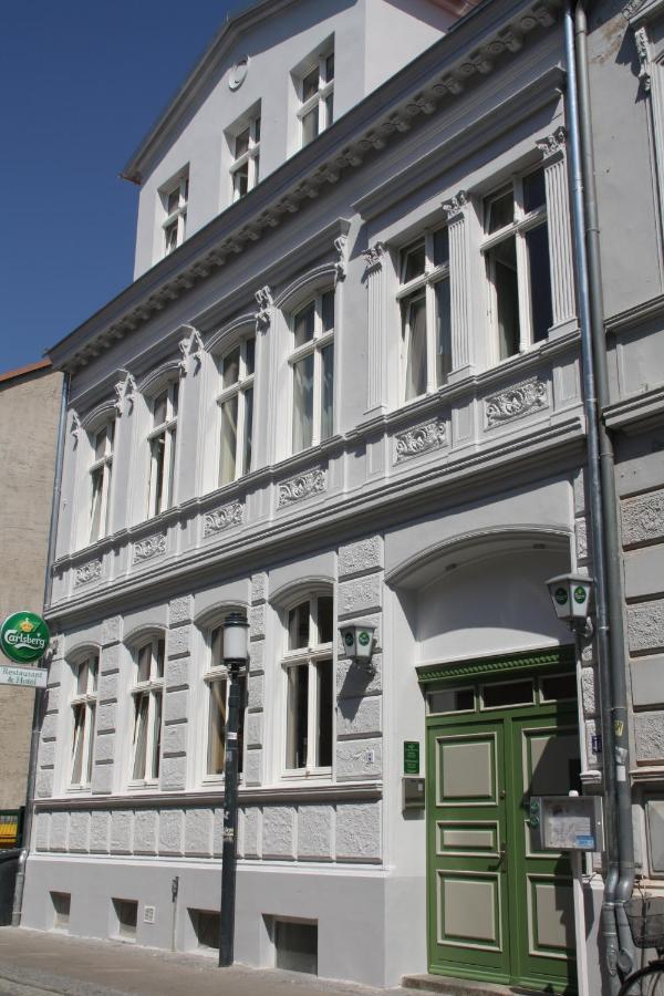 Restaurant & Hotel Olive Greifswald Buitenkant foto